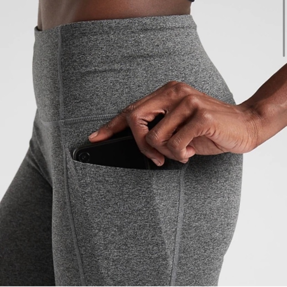 Athleta Stash Pocket Salutation Capri XS - Picture 3 of 7